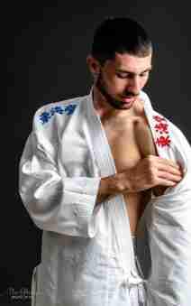 Tokaido Kumite Master K1 Karate Gi – an ultra-lightweight, breathable gi designed for advanced and professional WKF competitions. Features a reversible jacket with red and blue Tokaido kanji embroidery on the shoulders, a soft elastic waistband, and WKF approval for top-level events from 2023. Made of 100% polyester for comfort and performance.